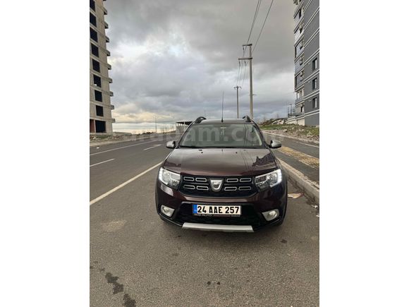 Sahibinden Dacia Sandero 0.9 TCe Stepway Easy-R 2017 Model 