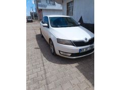 Sahibinden Skoda Rapid 1.4 TDI green tec Style 2015 Model  245.000 km Beyaz