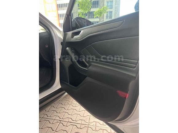 Galeriden Ford Focus 1.5 TDCi Trend X 2018 Model Eskişehir