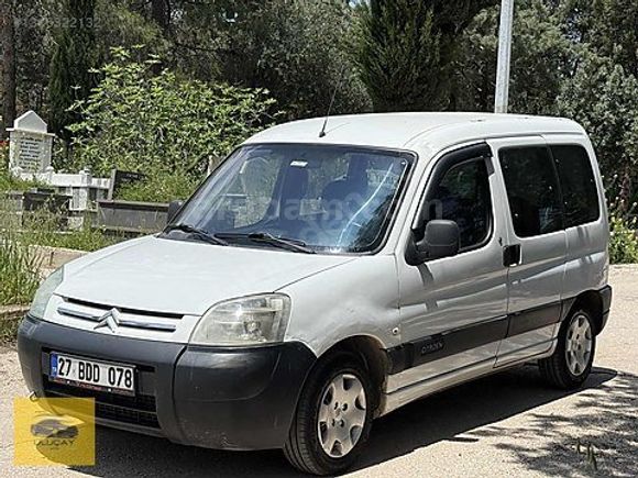 ULUÇAY AUTO'DAN 2008 MODEL BOYASIZ HATASIZ CITROEN BERLİNGO