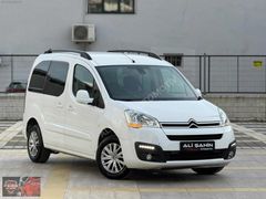 'ALİ ŞAHİN OTOMOTİV' 2018 MODEL KUSURSUZ KONDİSYON DÜŞÜK KM