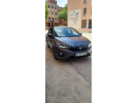 Sahibinden Honda City 1.5 i-VTEC Executive 2021 Model 