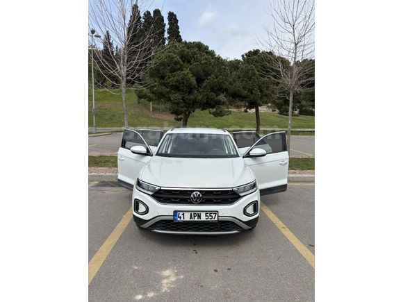 Kadın Öğretmenden Temiz T-Roc 1.5 TSI Life 2022 Model 
