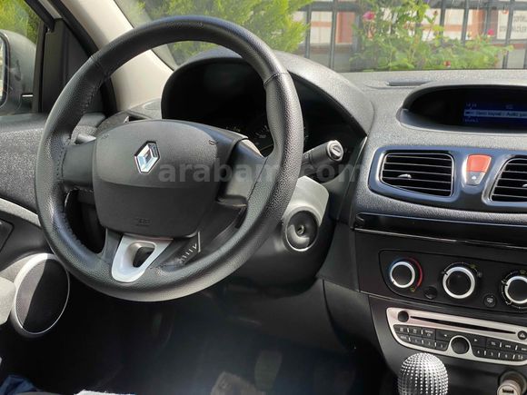 Sahibinden Renault Fluence 1.6 Extreme 2012 Model 