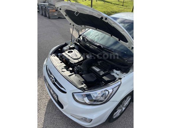 Sahibinden Hyundai Accent Blue 1.6 CRDI Mode Plus 2015 Model 