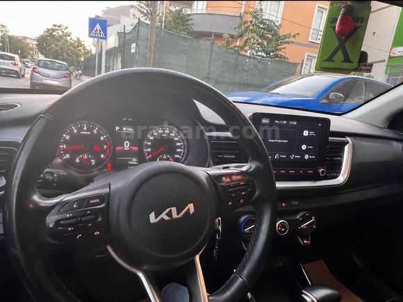 Sahibinden Kia Stonic 1.4 MPI Cool 2022 Model 