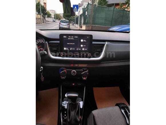 Sahibinden Kia Stonic 1.4 MPI Cool 2022 Model 