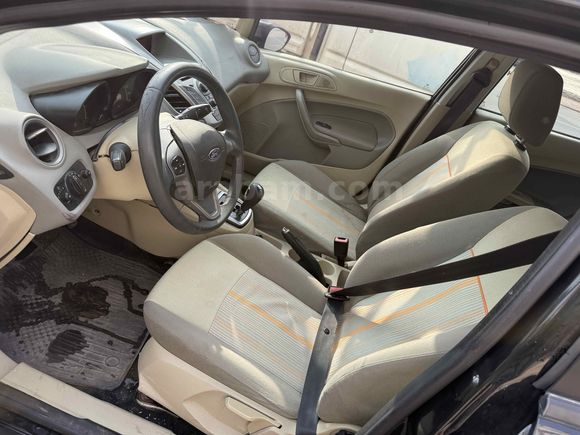 Otomatik 143 bin km'de 2010 model fiesta