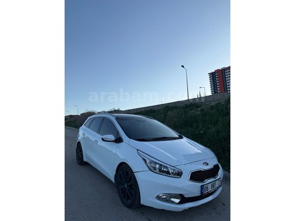 Sahibinden Kia Ceed 1.6 CRDi Concept Plus SW 2012 Model