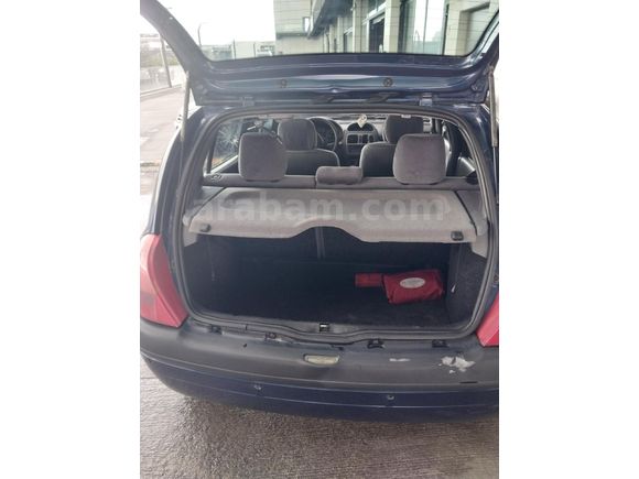 Sahibinden Renault Clio 1.4 RXT 2001 Model  198000 km Mavi