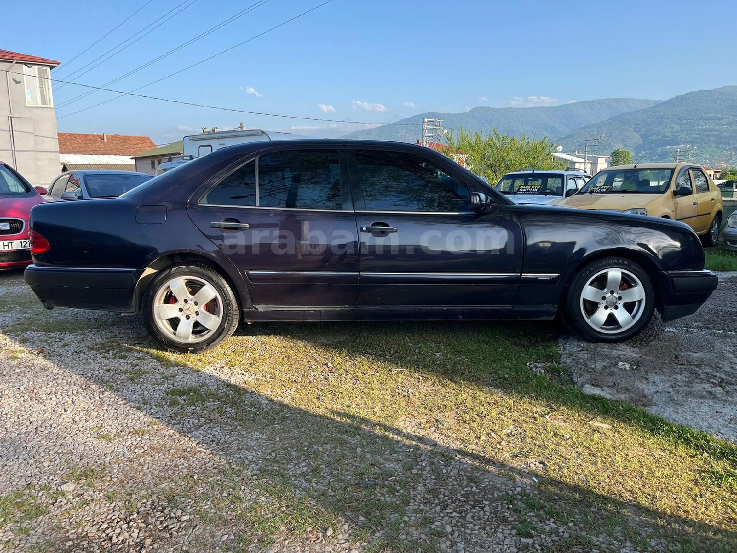 Galeriden Mercedes - Benz E 200 Avantgarde 1996 Model Kocaeli 370.000 km Mor 7