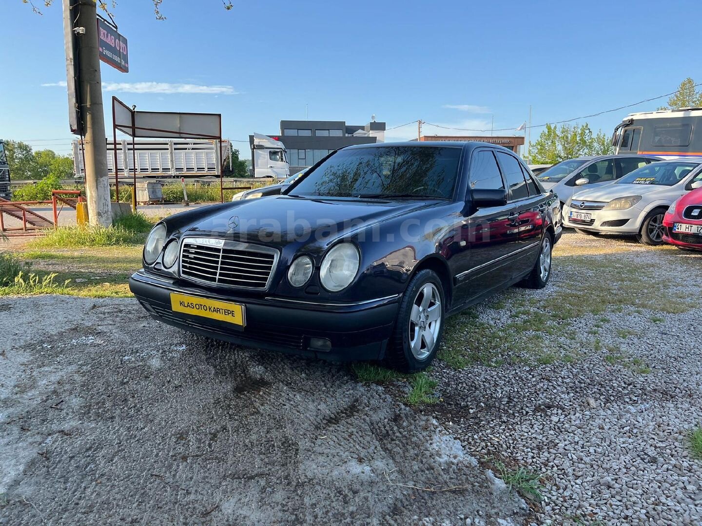 Galeriden Mercedes - Benz E 200 Avantgarde 1996 Model Kocaeli 370.000 km Mor 1