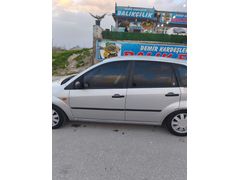 Sahibinden Ford Fiesta 1.6 Ghia 2004 Model