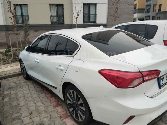   2024 FOCUS 1.5 ECOBLUE TITANIUM STİL / HATASIZ / 8.000 KM