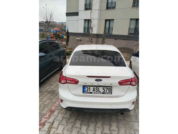   2024 FOCUS 1.5 ECOBLUE TITANIUM STİL / HATASIZ / 8.000 KM