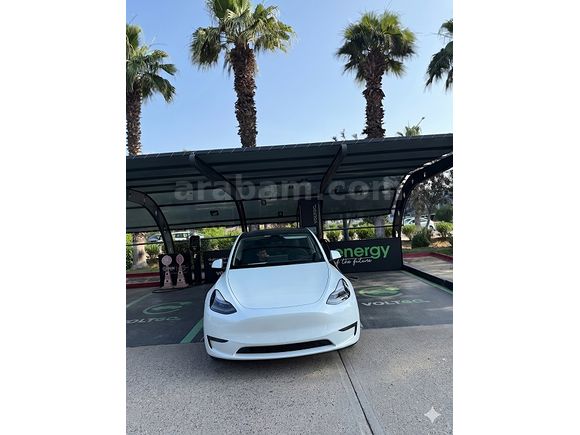 Sahibinden Tesla Model Y Standart Range 2025 Model GeliştirilmişOtopilot dahil 