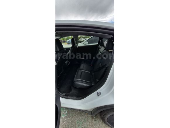 Sahibinden Tesla Model Y Standart Range 2025 Model GeliştirilmişOtopilot dahil 