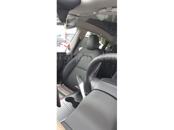 Sahibinden Tesla Model Y Standart Range 2025 Model GeliştirilmişOtopilot dahil 