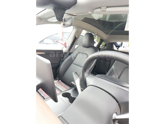 Sahibinden Tesla Model Y Standart Range 2025 Model GeliştirilmişOtopilot dahil 