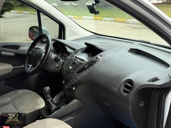 2015 FORD TİTANİUM OTOMOBİL RUHSATLI