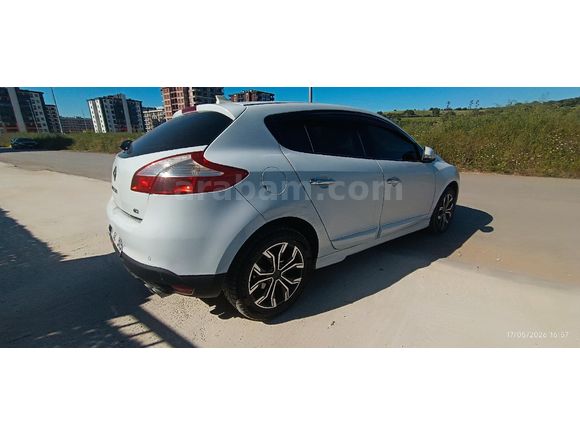 Sahibinden Renault Megane 1.5 dCi Dynamique 2012 Model  190.000 km Beyaz