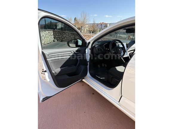 Sahibinden Renault Megane 1.3 TCe Touch 2025 Manuel 
