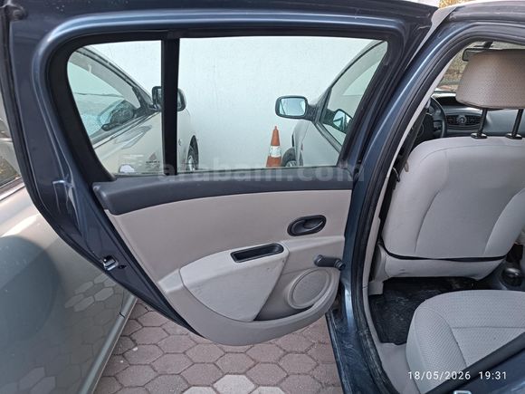 Sahibinden Renault Clio 1.2 Expression 2006 Model