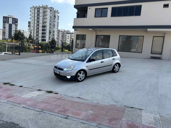Sahibinden Ford Fiesta 1.4 TDCi Comfort 2005 Model 