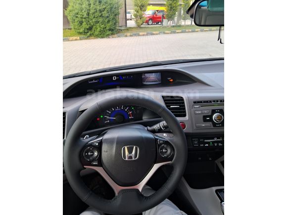 Sahibinden Honda Civic 1.6i VTEC Premium 2012 Model