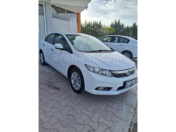 Sahibinden Honda Civic 1.6i VTEC Premium 2012 Model