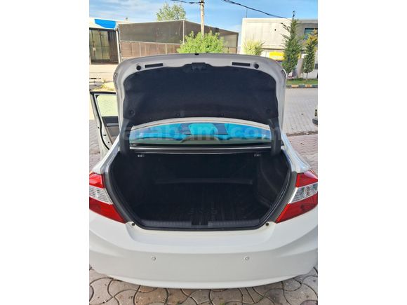 Sahibinden Honda Civic 1.6i VTEC Premium 2012 Model