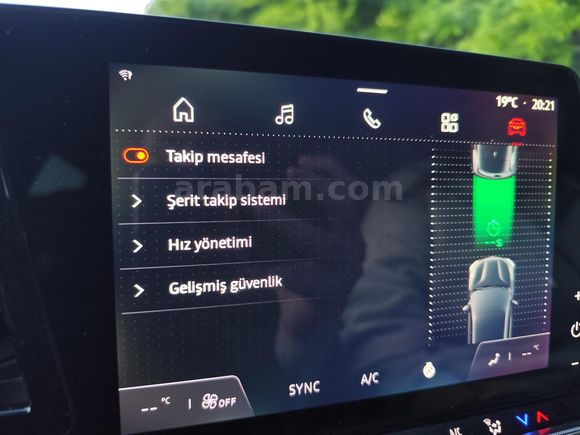 2024 ÇIKIŞLI HATASIZ DEĞİŞENSİZ BOYASIZ MEGAN E TECH 218HP EV60