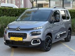 İLK ELDEN 2023 ÇIKIŞLI 49.000'km HATASIZ BOYASIZ TRAMERSİZ
