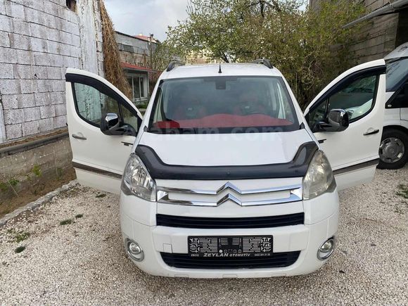 2011 model Berlingo