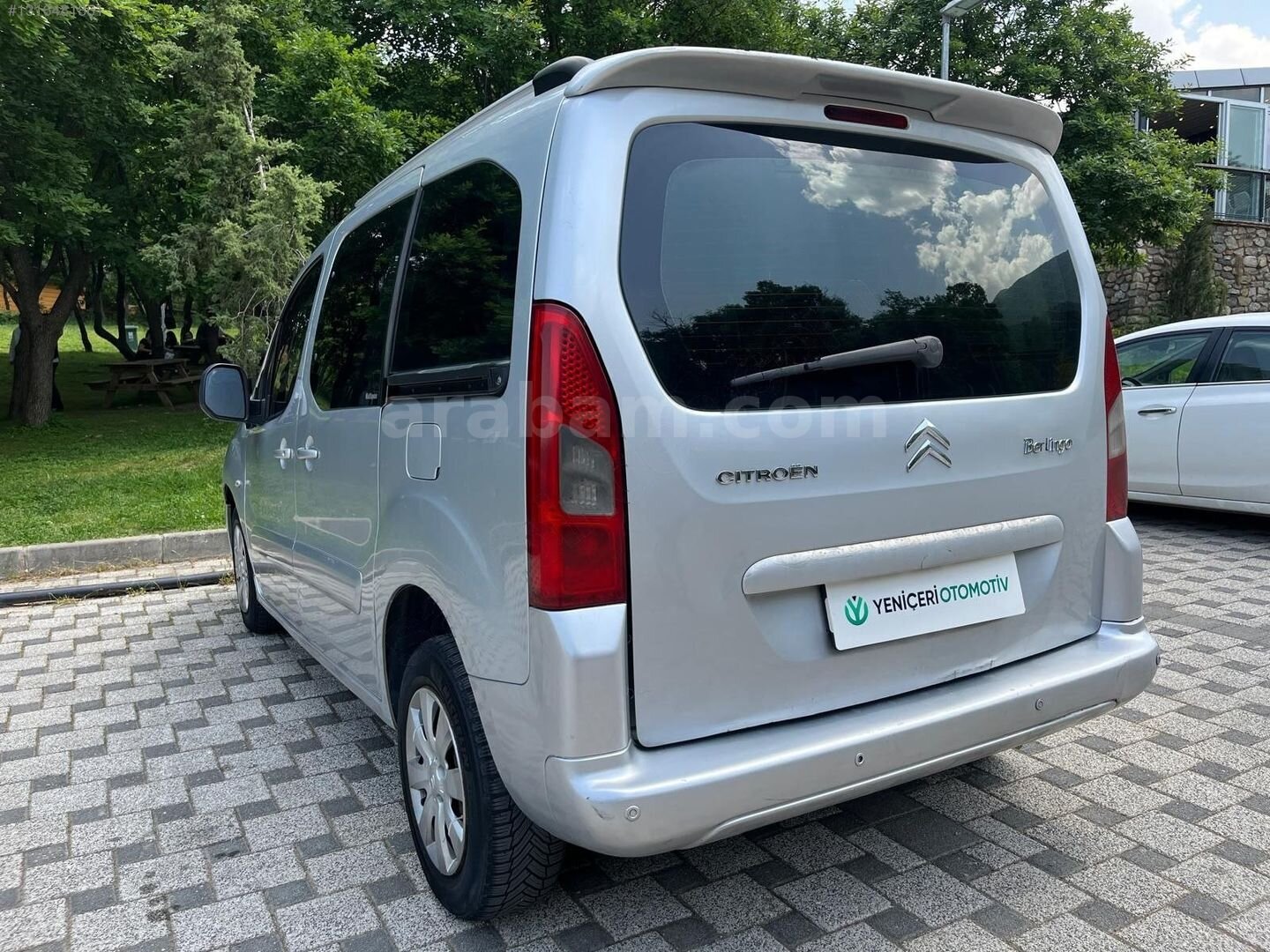 Galeriden Citroen Berlingo 1.6 HDi Combi SX 2011 Model Bursa 297.000 km Gri 6