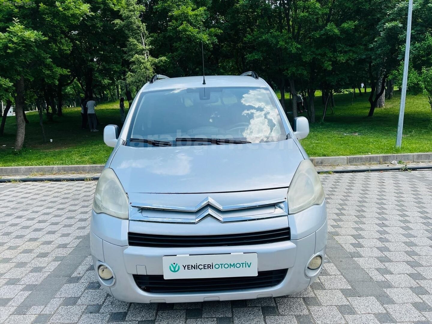 Galeriden Citroen Berlingo 1.6 HDi Combi SX 2011 Model Bursa 297.000 km Gri 3
