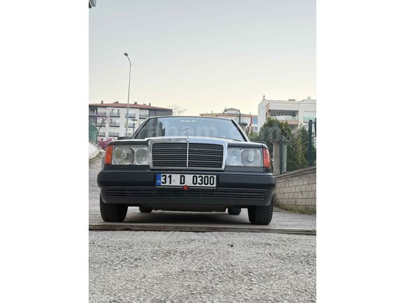 Klasik severlere Sahibinden Mercedes - Benz  300 D 1990 Model Ankara