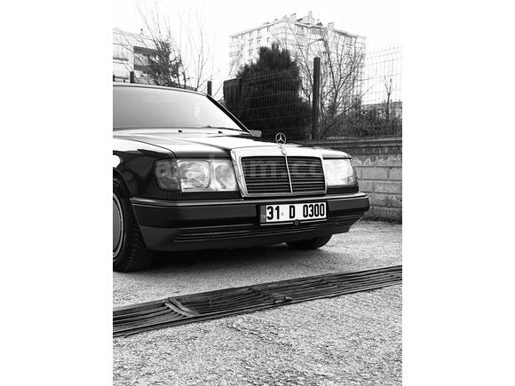Klasik severlere Sahibinden Mercedes - Benz  300 D 1990 Model Ankara