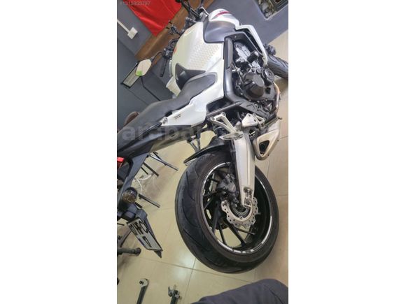 HONDA CB 650F 36000 KM DE 2015 MODEL. HASARSIZ KAZASIZ