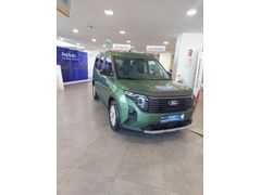 Sahibinden Güvenlik paketli Ford Tourneo Courier 1.5 EcoBlue Titanium 2024 Model İstanbul 9.000 km Yeşil
