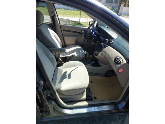 Sahibinden Ford Focus 1.6 Ghia 2004 Model