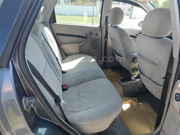 Sahibinden Ford Focus 1.6 Ghia 2004 Model