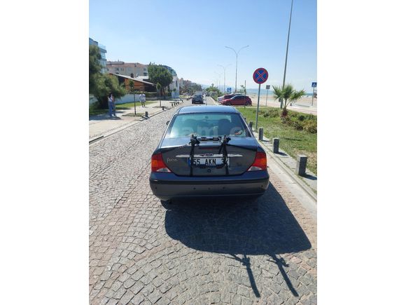 Sahibinden Ford Focus 1.6 Ghia 2004 Model