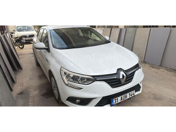 Sahibinden Renault Megane 1.5 dCi Icon 2020 Model  217.000 km Beyaz