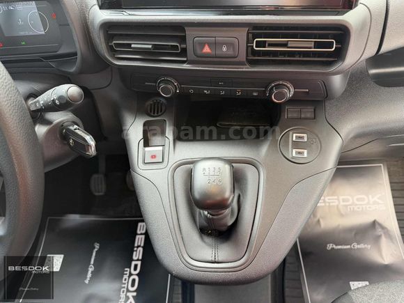 BEŞDOK MOTORS / 2025 OPEL COMBO 1.5D ESSENTİAL ÇELİKJANT/HATASIZ