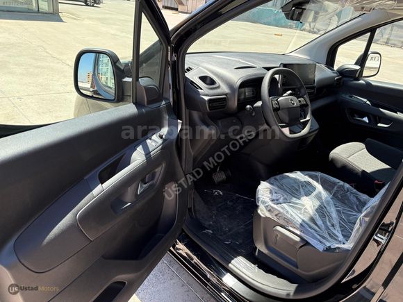 ÜSTAD MOTORS OPEL COMBO 1.5 DİZEL ESSENTİAL SIFIR TAMAMINA KREDİ