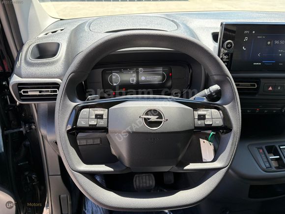 ÜSTAD MOTORS OPEL COMBO 1.5 DİZEL ESSENTİAL SIFIR TAMAMINA KREDİ