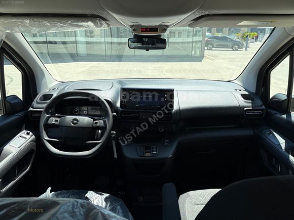 ÜSTAD MOTORS OPEL COMBO 1.5 DİZEL ESSENTİAL SIFIR TAMAMINA KREDİ