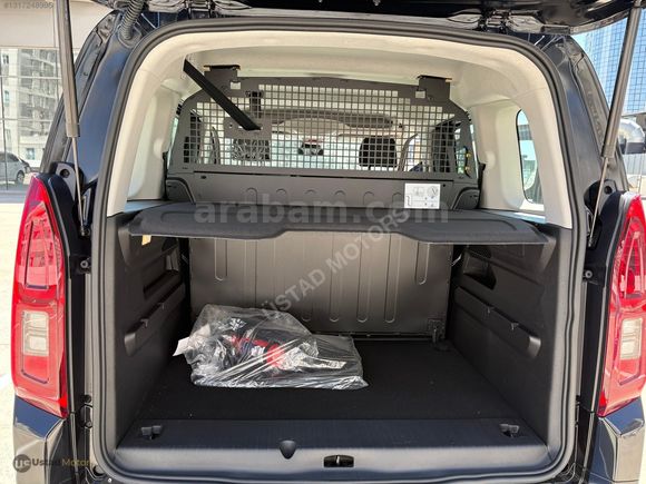 ÜSTAD MOTORS OPEL COMBO 1.5 DİZEL ESSENTİAL SIFIR TAMAMINA KREDİ