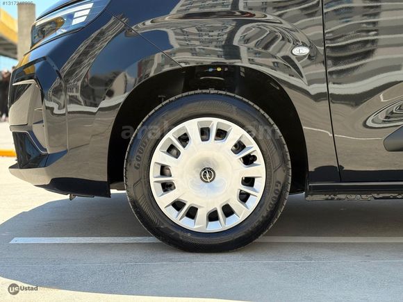 ÜSTAD MOTORS OPEL COMBO 1.5 DİZEL ESSENTİAL SIFIR TAMAMINA KREDİ